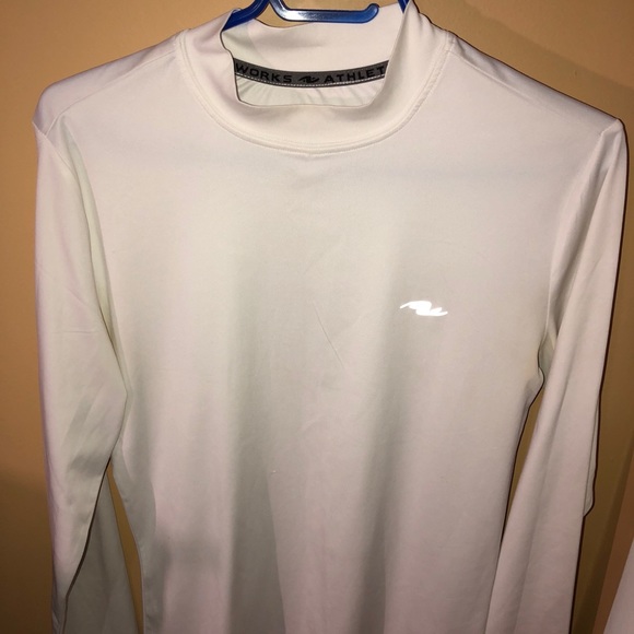 *ATHLETIC WORKS* White cool branded turtleneck - Picture 2 of 3
